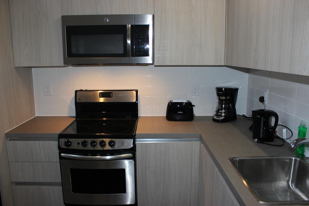 Atlas Suites- Furnished Apartments-College Street, Toronto Buitenkant foto