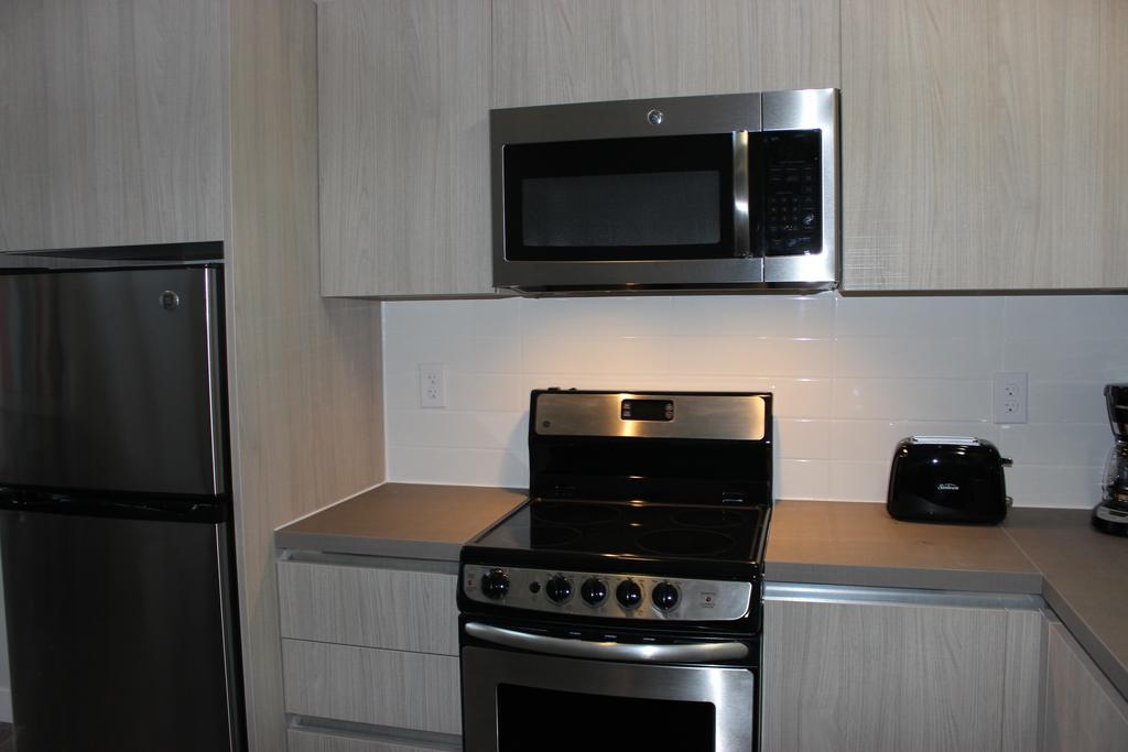 Atlas Suites- Furnished Apartments-College Street, Toronto Buitenkant foto