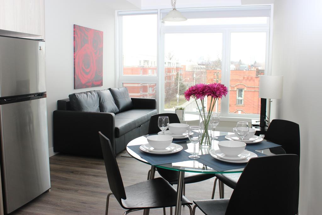 Atlas Suites- Furnished Apartments-College Street, Toronto Buitenkant foto