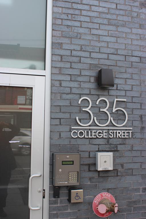 Atlas Suites- Furnished Apartments-College Street, Toronto Buitenkant foto